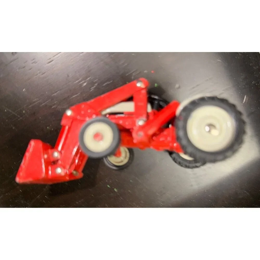 Farmall, Ford account metal